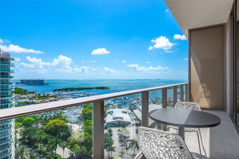 Exceptional living at Mr. C Residences in Coconut Grove. This - Beach Condo for sale in Coconut Grove, Florida on Beachhouse.com