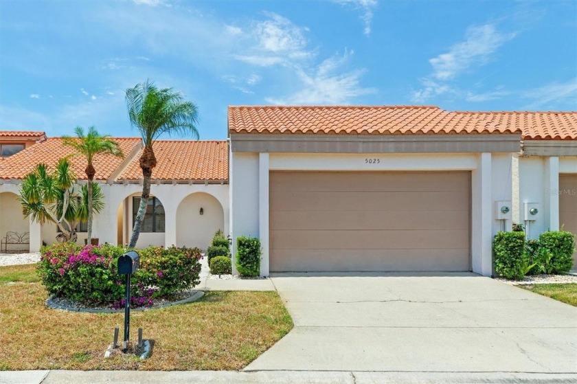 IMMACULATE 2 bedroom/2bath/ 1635 sq ft home with heated pool - Beach Home for sale in Punta Gorda, Florida on Beachhouse.com