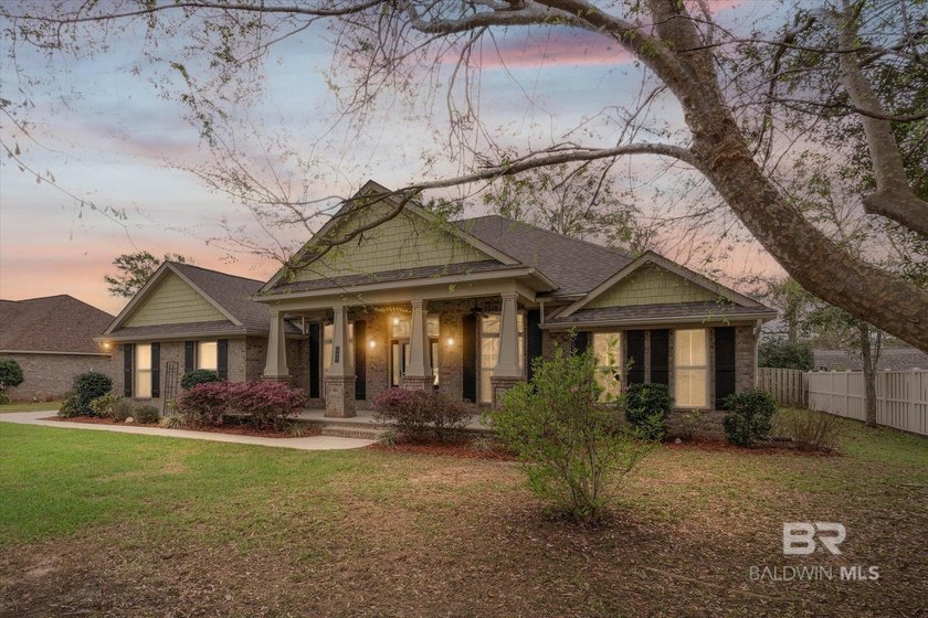 Beautiful home located in the established Cambridge Parke - Beach Home for sale in Foley, Alabama on Beachhouse.com