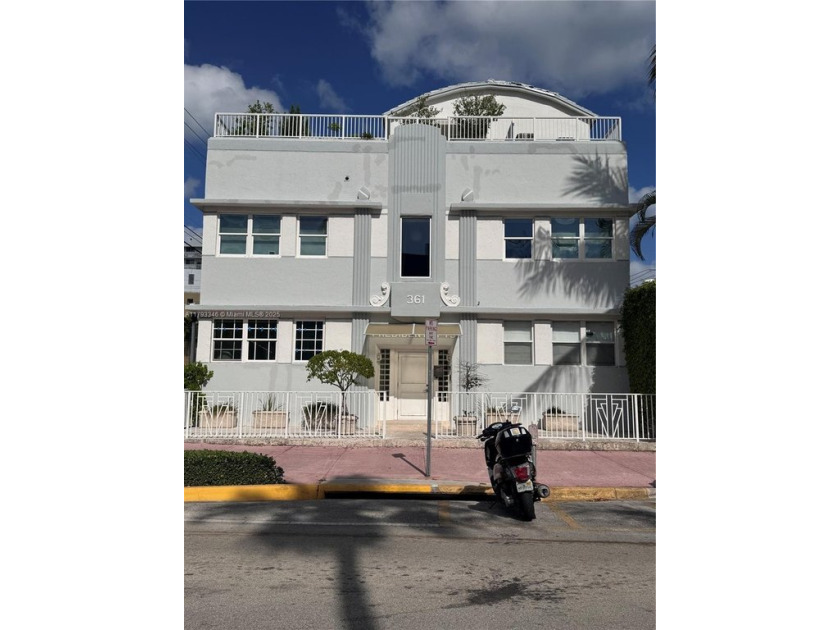 Great investment opportunity in South Beach. This charming 1/1 - Beach Condo for sale in Miami Beach, Florida on Beachhouse.com
