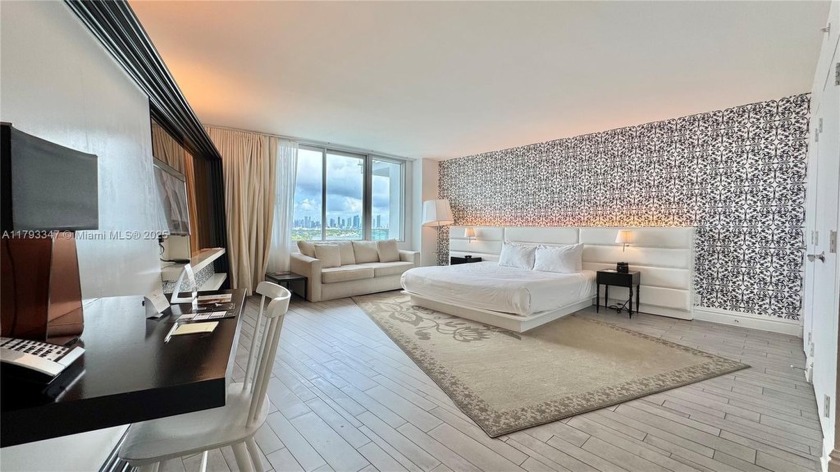 High-floor furnished studio with wide bay views. Part of the - Beach Condo for sale in Miami Beach, Florida on Beachhouse.com