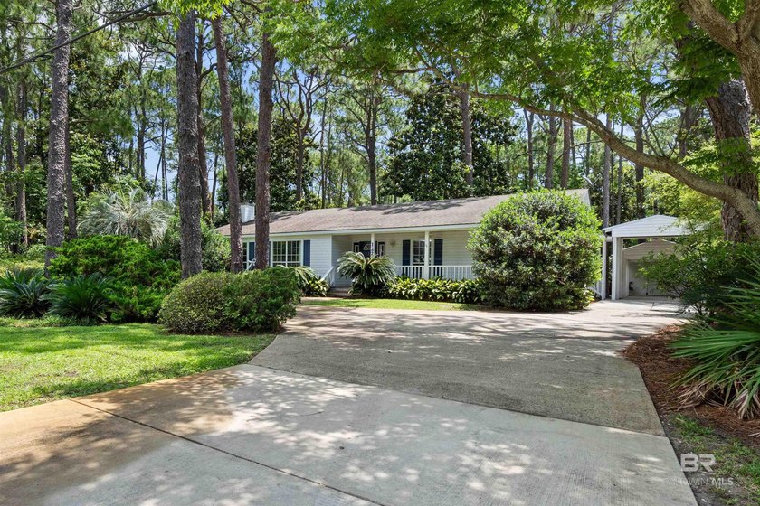 Discover Your Dream Home in the pines of Dauphin Island. This - Beach Home for sale in Dauphin Island, Alabama on Beachhouse.com