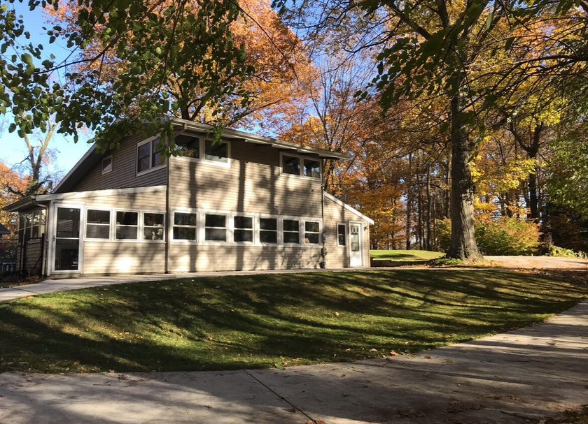 Welcome to 18091 Lovell Rd. in Spring Lake! This home is - Beach Home for sale in Spring Lake, Michigan on Beachhouse.com