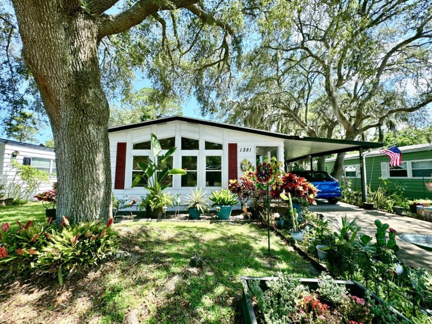 This 1985 Palm Harbor Home is located in La Costa Village a 55+ - Beach Home for sale in Port Orange, Florida on Beachhouse.com