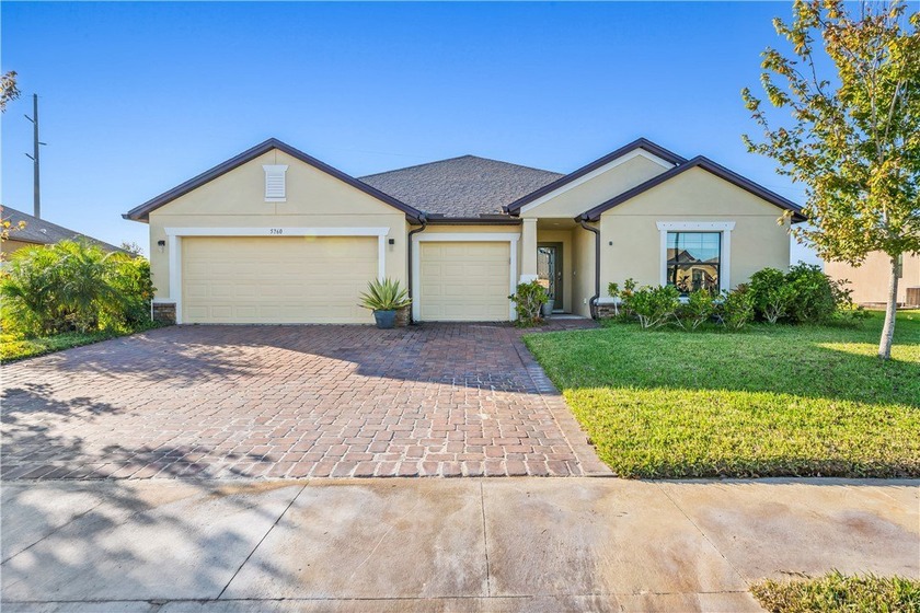 Built in 2022, this Orchard Park home blends modern comfort w/ - Beach Home for sale in Vero Beach, Florida on Beachhouse.com
