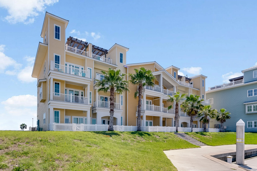 Marina front condo with a rooftop - Beach Vacation Rentals in Port Aransas, Texas on Beachhouse.com