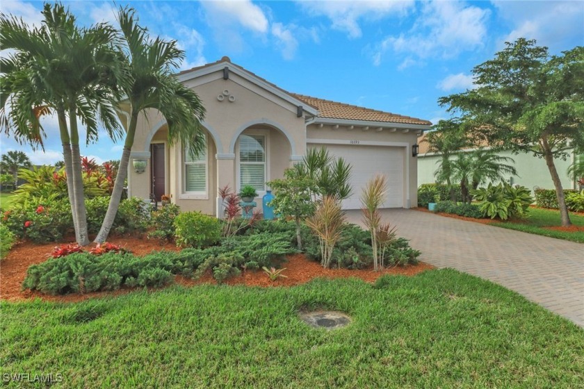 NOT IN FLOOD ZONE! Accordion storm shutters have been ordered - Beach Home for sale in Fort Myers, Florida on Beachhouse.com