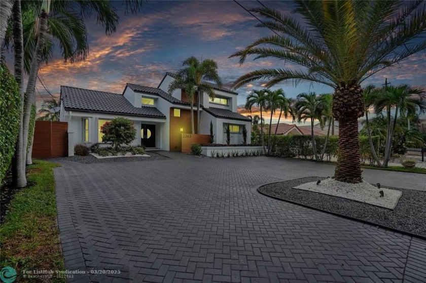 WOW!! FABULOUS REMODELED CONTEMPORARY 4 BEDROOM 4 BATH POOL HOME - Beach Home for sale in Pompano Beach, Florida on Beachhouse.com