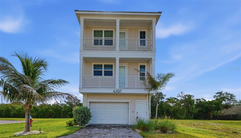 Short Sale. Welcome to waterfront living in the sought-after - Beach Home for sale in Cortez, Florida on Beachhouse.com