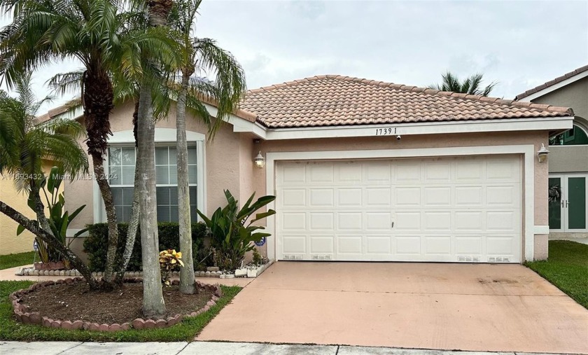 FANTASTIC  LAKE VIEW OPPORTUNITY - rarely available desirable - Beach Home for sale in Miramar, Florida on Beachhouse.com