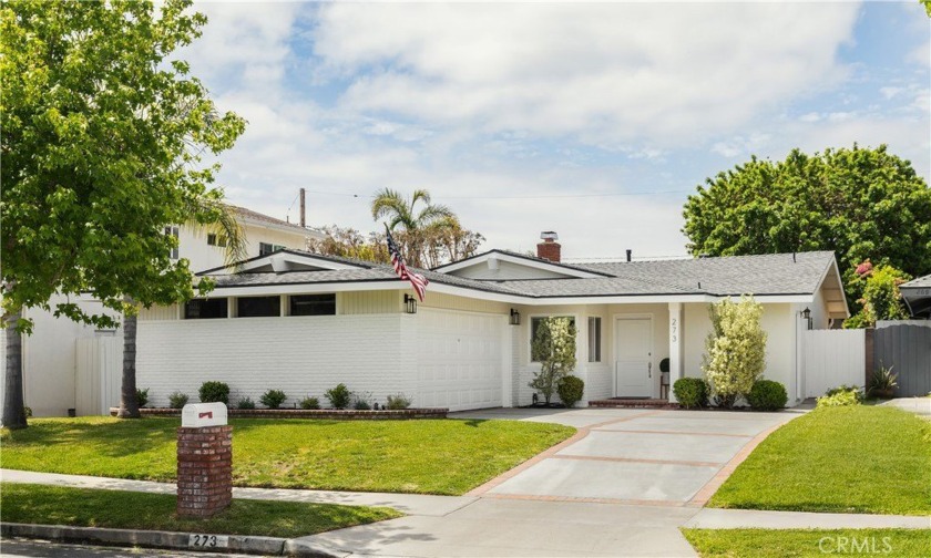 Turnkey Eastside Costa Mesa Gem.



Beautifully remodeled and - Beach Home for sale in Costa Mesa, California on Beachhouse.com