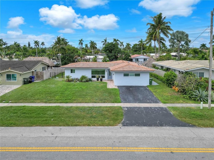 AMAZING OPPORTUNITY IN THE DESIRABLE AREA OF CORAL RIDGE ISLES - Beach Home for sale in Fort Lauderdale, Florida on Beachhouse.com