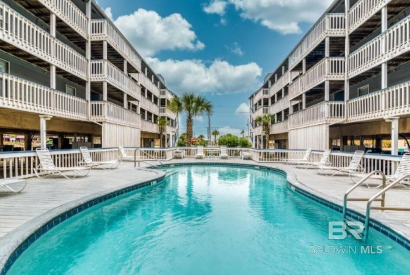 This immaculate BEACHSIDE unit with FABULOUS DIRECT VIEW is in - Beach Home for sale in Gulf Shores, Alabama on Beachhouse.com
