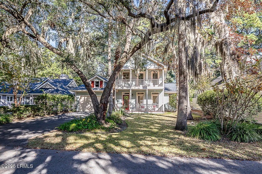 Bright, Cheerful & Move-In Ready Charleston-Style Home on Dataw - Beach Home for sale in Saint Helena Island, South Carolina on Beachhouse.com