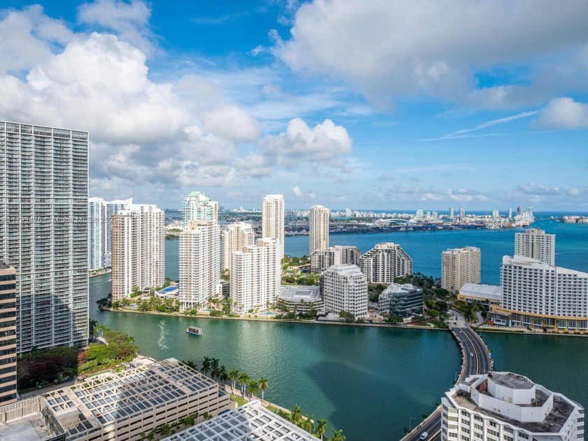 Location!!! Views!!! Best *side* line in the building! Spacious - Beach Condo for sale in Miami, Florida on Beachhouse.com