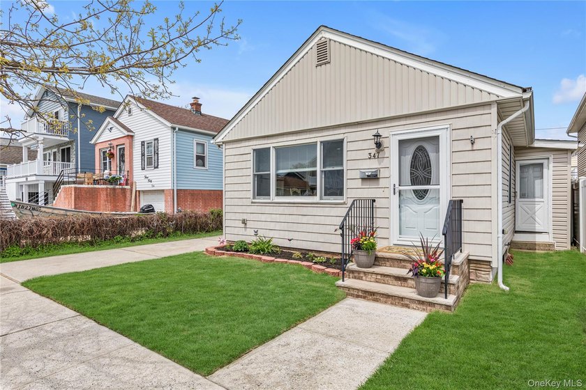 Welcome to 347 East Pine Street beautifully updated 2 bedroom - Beach Home for sale in Long Beach, New York on Beachhouse.com