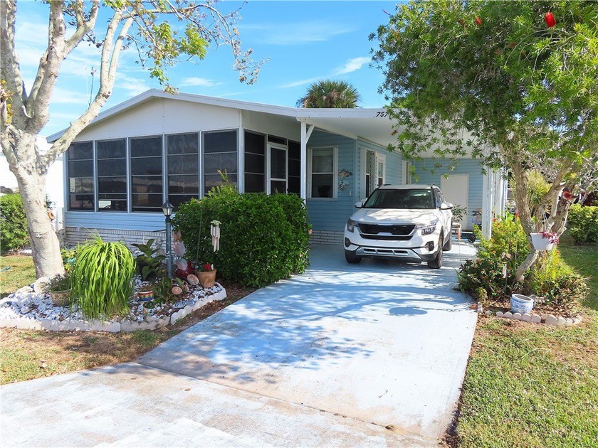Nice 1993 home for the price in this 55 plus community of Snug - Beach Home for sale in Micco, Florida on Beachhouse.com