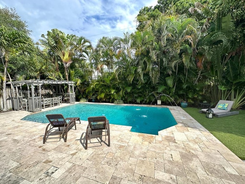 Welcome to your own piece of paradise! This contemporary home - Beach Home for sale in Wilton Manors, Florida on Beachhouse.com