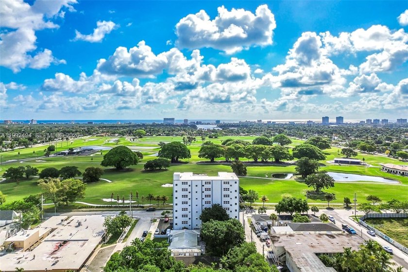 GORGEOUS CORNER Apartment with DIRECT UNOBSTRUCTED Golf Course - Beach Other for sale in Hollywood, Florida on Beachhouse.com