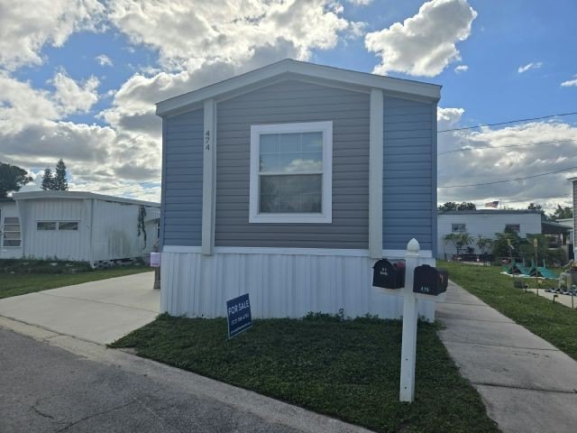 Home For Sale in St. Petersburg - Beach Home for sale in St. Petersburg, Florida on Beachhouse.com