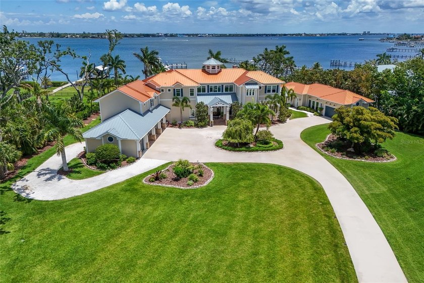 Introducing *VISTA DEL FIUME*, an ABSOLUTELY SPECTACULAR GATED - Beach Home for sale in Bradenton, Florida on Beachhouse.com