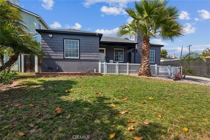 South-Facing Redevelopment Opportunity on The Aves Located at - Beach Home for sale in Redondo Beach, California on Beachhouse.com