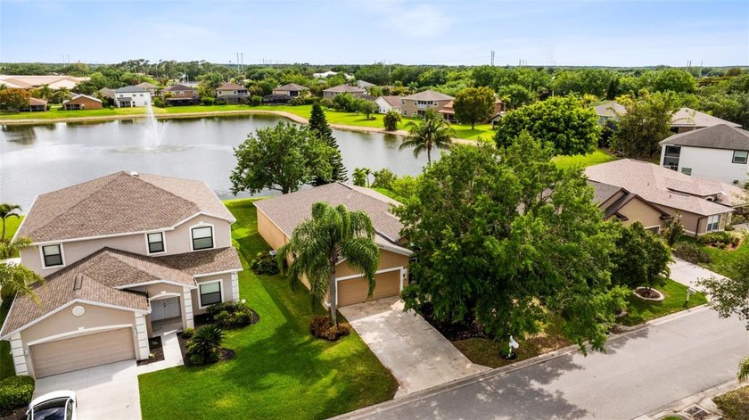 Welcome to this beautifully maintained 3-bedroom, 2-bathroom - Beach Home for sale in Fort Myers, Florida on Beachhouse.com
