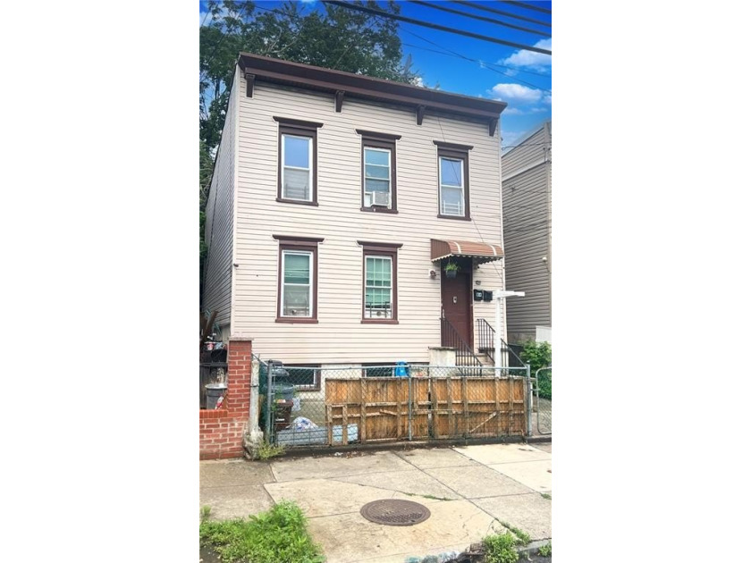 Excellent Two-Family Investment Property - Fully Tenant - Beach Home for sale in Staten  Island, New York on Beachhouse.com