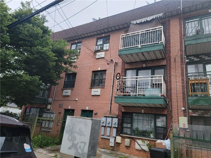 Great Investment -3 Family Property Located Just minutes to - Beach Home for sale in Far Rockaway, New York on Beachhouse.com