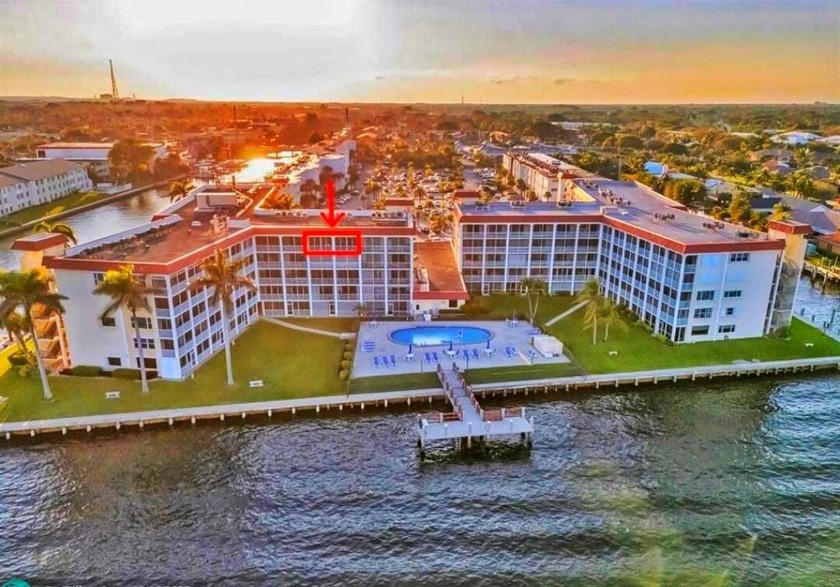 This fully renovated 2BD/2BA top-floor condo offers breathtaking - Beach Condo for sale in North Palm Beach, Florida on Beachhouse.com