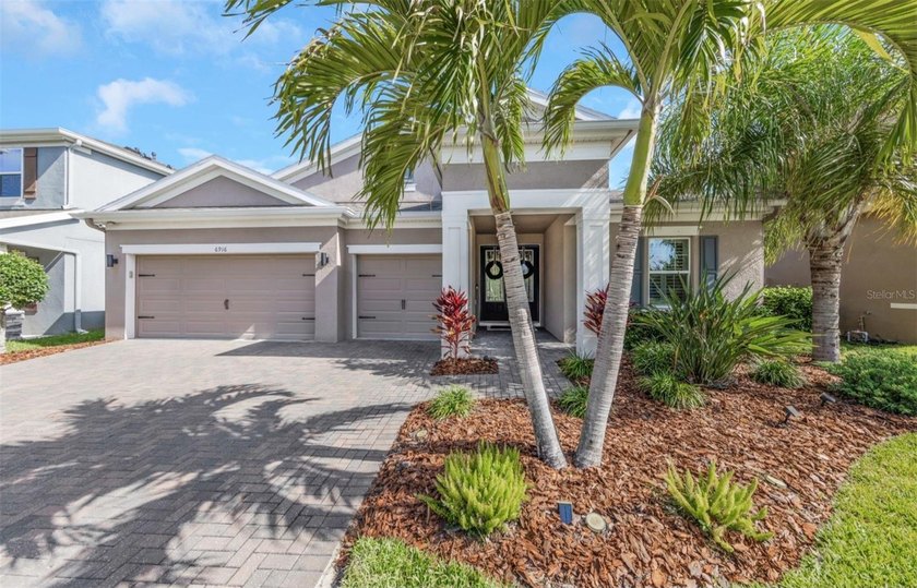 Under contract-accepting backup offers. This Waterset home - Beach Home for sale in Apollo Beach, Florida on Beachhouse.com