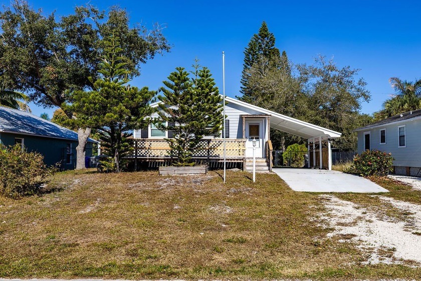 This 3BD/2BA Dixie Heights home reflects a thoughtful investment - Beach Home for sale in Vero Beach, Florida on Beachhouse.com