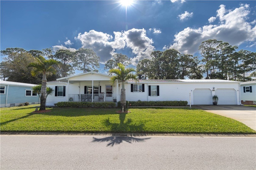 Unusual offering: well-kept home w/3 BDRMS, plus office, PLUS 2 - Beach Home for sale in Barefoot Bay, Florida on Beachhouse.com