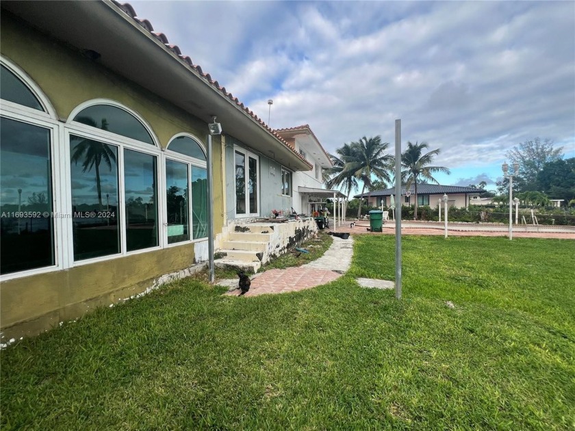 Priced to sell FAST!! Must see to appreciate!! This property is - Beach Home for sale in Miami, Florida on Beachhouse.com