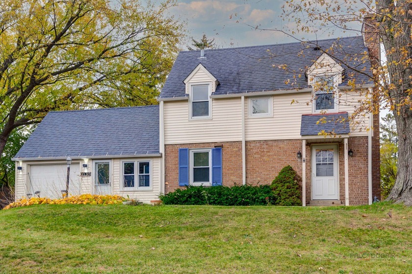 Welcome to this beautifully maintained 1940s-style home located - Beach Home for sale in Waukegan, Illinois on Beachhouse.com