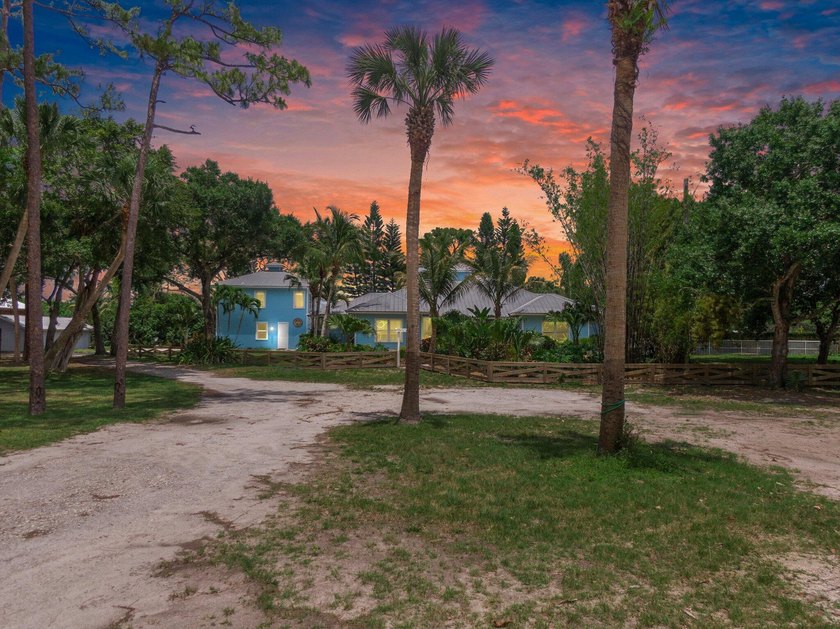 Experience timeless luxury and laid-back elegance on this gated - Beach Home for sale in Stuart, Florida on Beachhouse.com