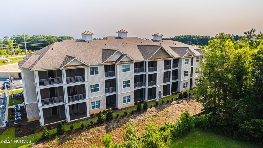 The Bella is a spacious, 2 bedroom, 2 bath condo, sprawling - Beach Condo for sale in Calabash, North Carolina on Beachhouse.com
