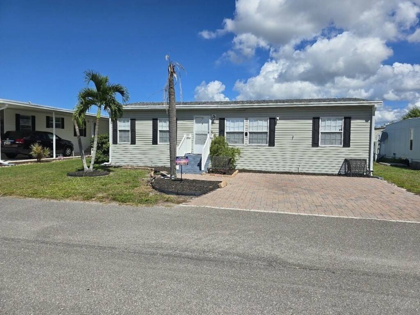 Motivated Seller is open to offers! New AC in 2025 and - Beach Home for sale in Venice, Florida on Beachhouse.com