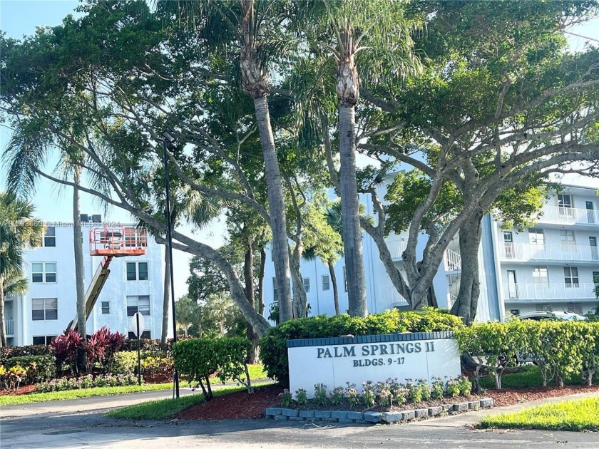 BEAUTIFULLY RENOVATED 55+ HOME IN PALM SPRINGS II. SITS ON A - Beach Condo for sale in Margate, Florida on Beachhouse.com