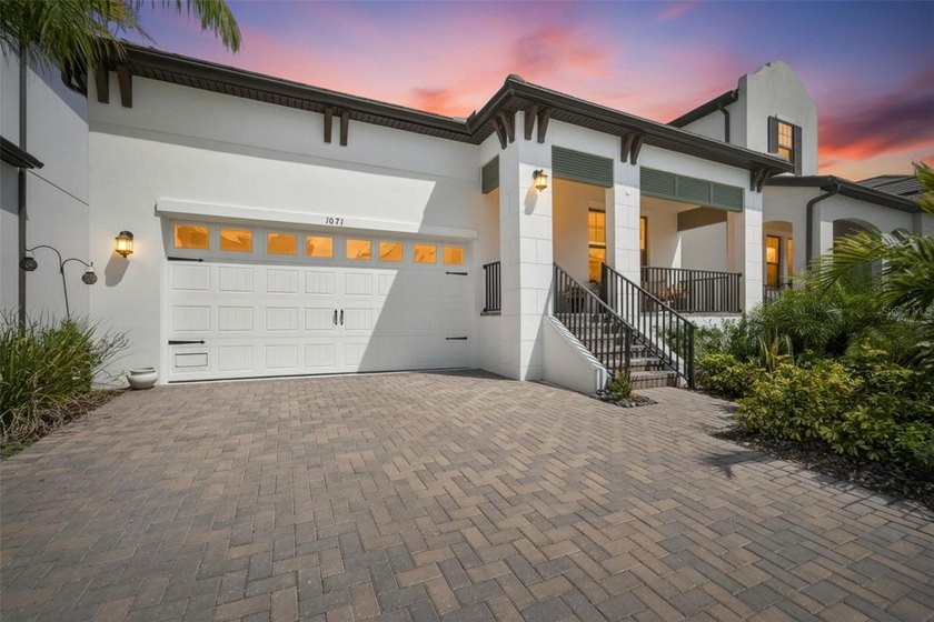 Discover this well-designed single-story Lennar-built Venice - Beach Home for sale in Ruskin, Florida on Beachhouse.com