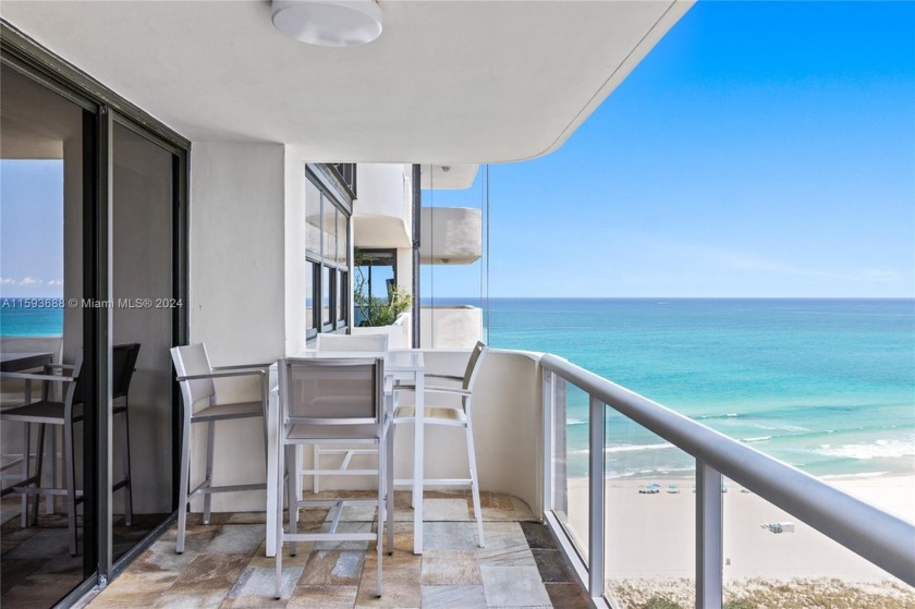 This light-filled, beautifully renovated apartment offers - Beach Condo for sale in Miami Beach, Florida on Beachhouse.com