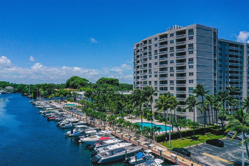 Stunning and well cared for 5th floor unit with views of - Beach Condo for sale in Coral Gables, Florida on Beachhouse.com
