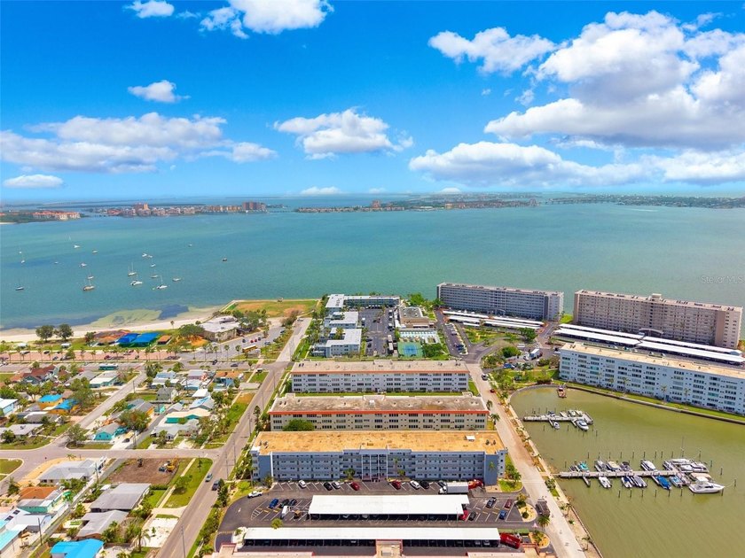 4th floor unit in Town Shores with elevation, natural light, and - Beach Condo for sale in Gulfport, Florida on Beachhouse.com
