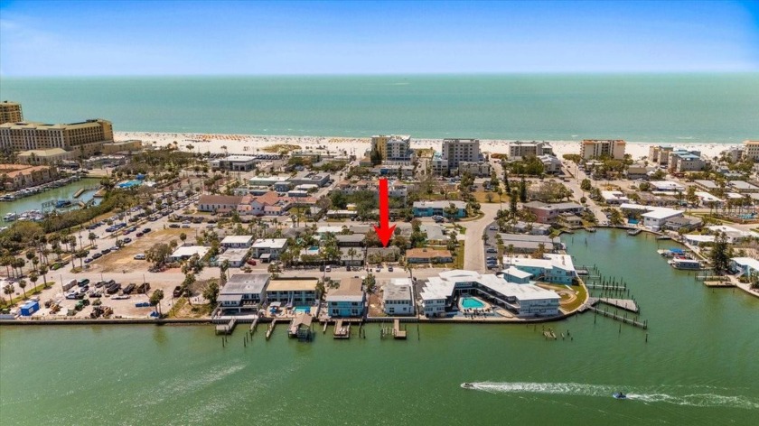 FANTASTIC INCOME OPPORTUNITY - WEEKLY RENTAL IN CLEARWATER - Beach Townhome/Townhouse for sale in Clearwater Beach, Florida on Beachhouse.com