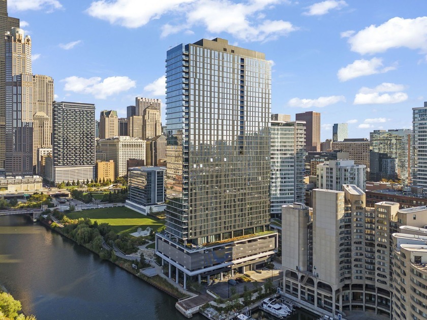 Unique opportunity to own this 26th-floor condo overlooking the - Beach Condo for sale in Chicago, Illinois on Beachhouse.com