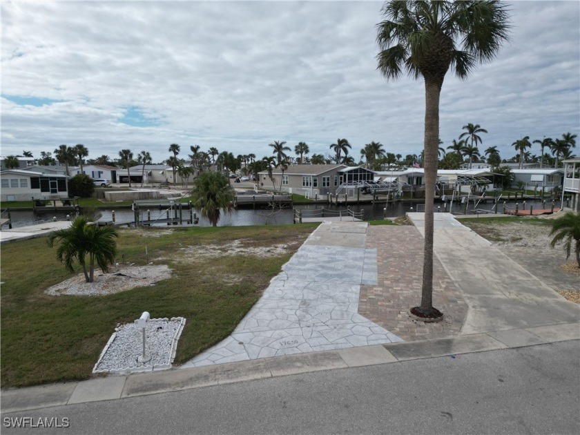 Hey Y'all, if you been looking for an attractively priced lot - Beach Lot for sale in Fort Myers Beach, Florida on Beachhouse.com