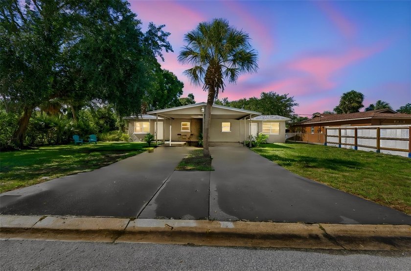 Under contract-accepting backup offerspletely remodeled duplex - Beach Townhome/Townhouse for sale in Bradenton, Florida on Beachhouse.com