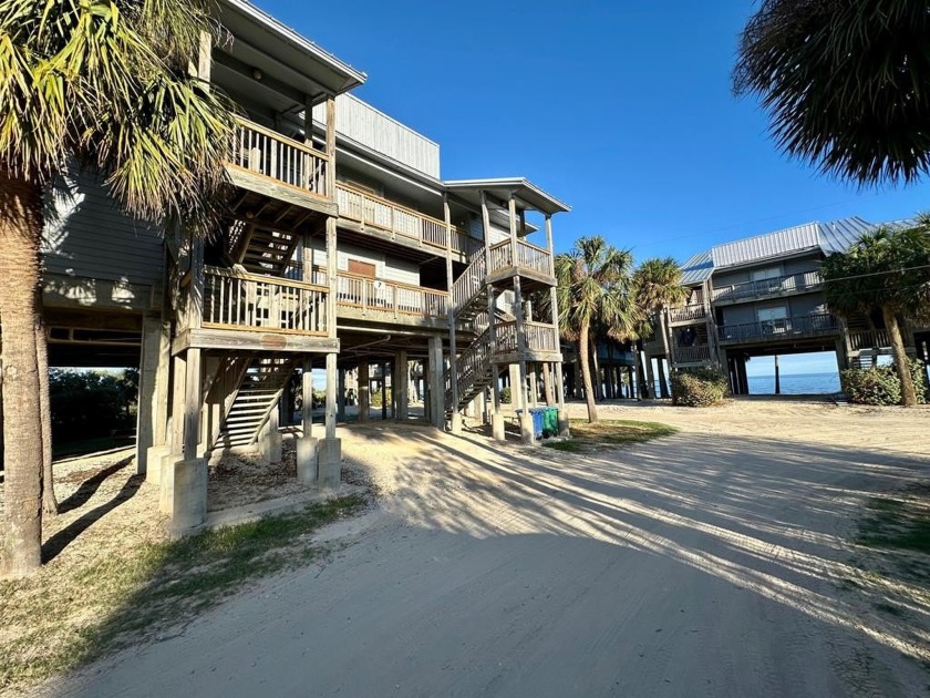 What a GREAT price on a two-bedroom two-bath Gulf of Mexico - Beach Condo for sale in Cedar Key, Florida on Beachhouse.com