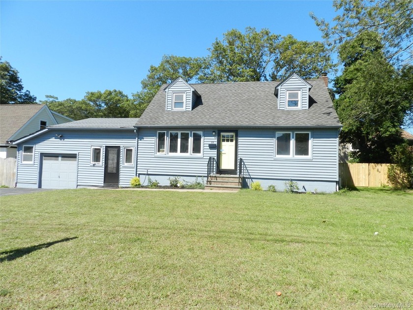 Fully Renovated Cape on a Cul-De-Sac * New Granite Kitchen * New - Beach Home for sale in Patchogue, New York on Beachhouse.com