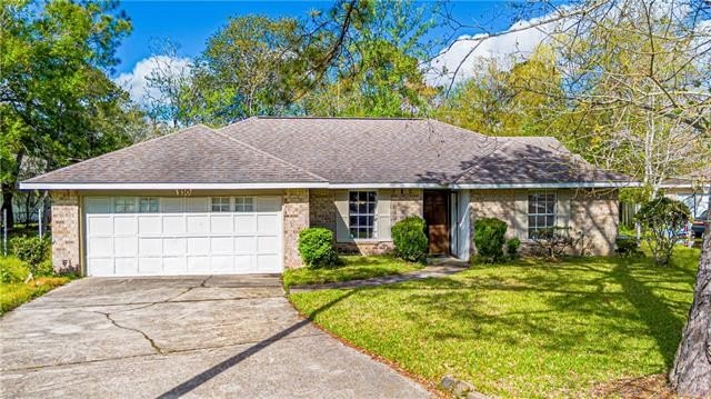 LOCATION, LOCATION, LOCATION! Situated in the highly - Beach Home for sale in Slidell, Louisiana on Beachhouse.com